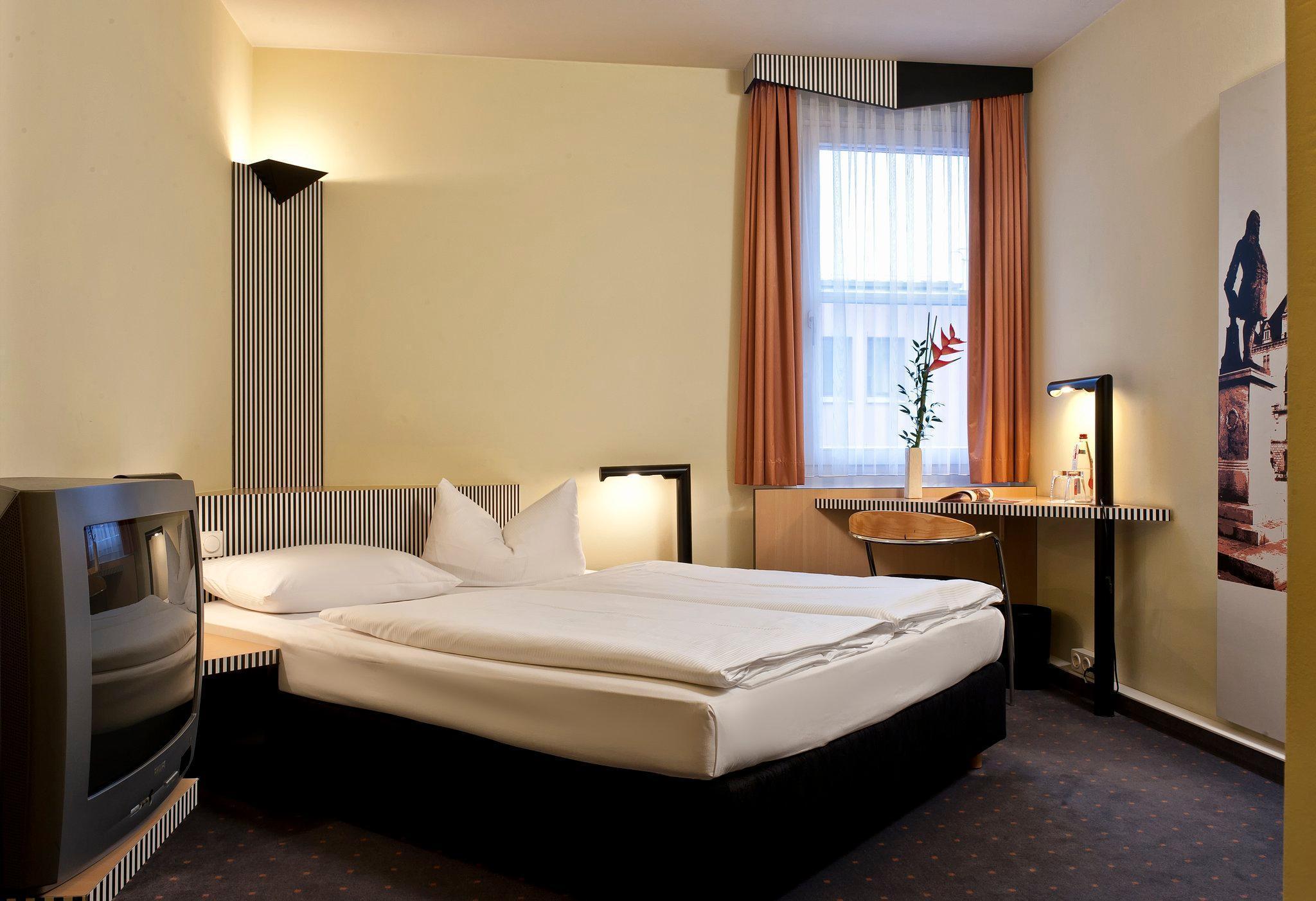 Tryp By Wyndham Halle Halle  Extérieur photo