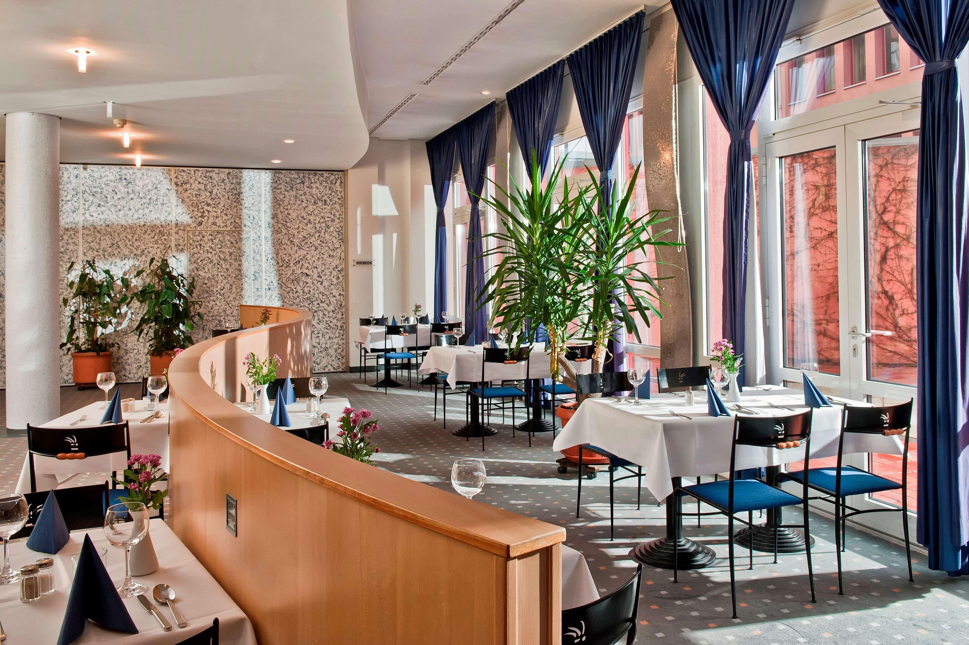 Tryp By Wyndham Halle Halle  Extérieur photo