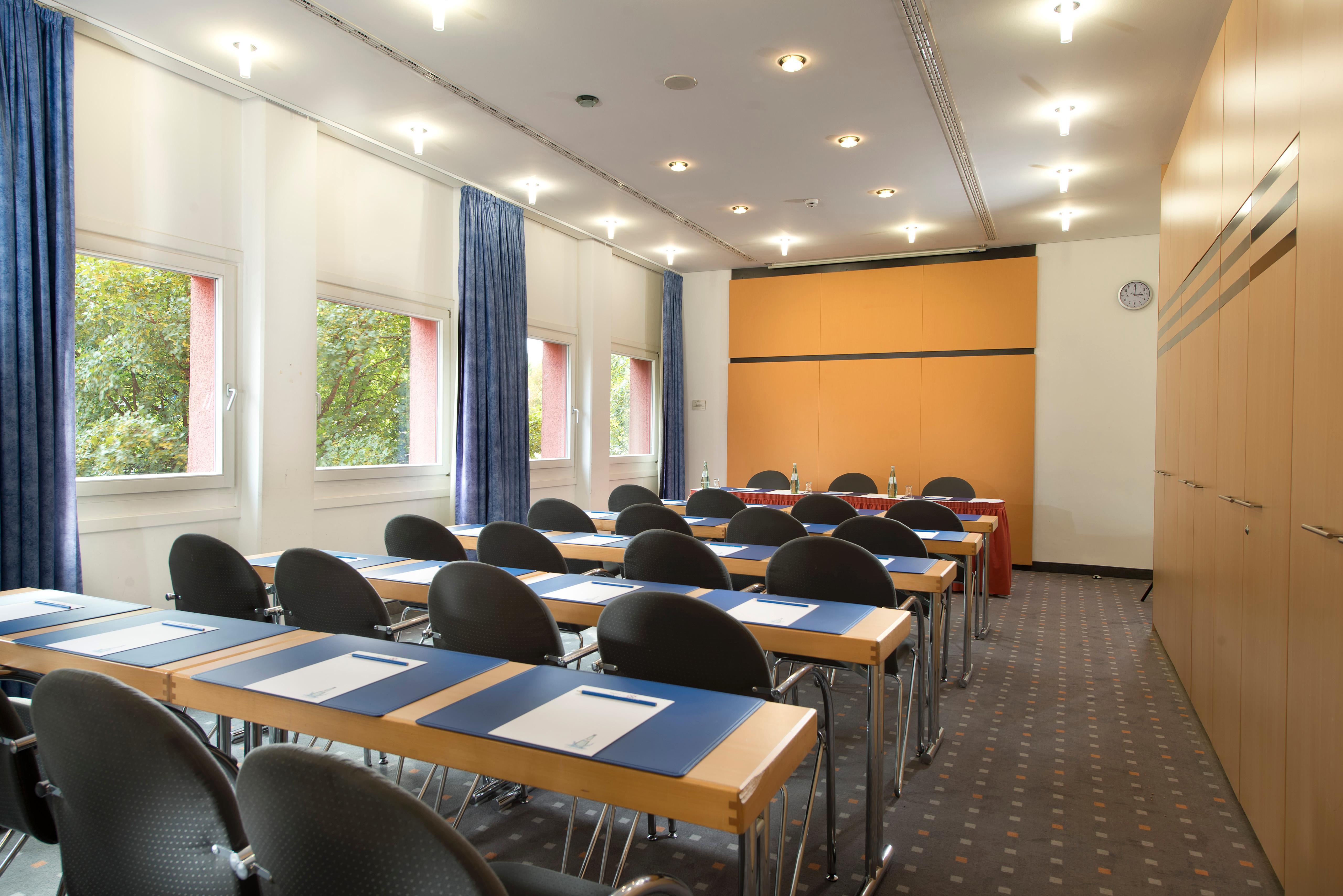 Tryp By Wyndham Halle Halle  Business photo